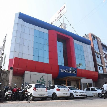 The Emerald Daman Exterior foto